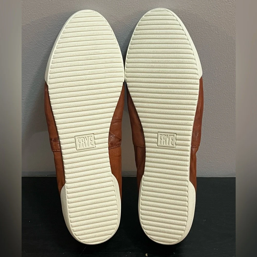 NWOT Women’s Frye Melanie Brown Leather Slip-On Footwear - Picture 8 of 13
